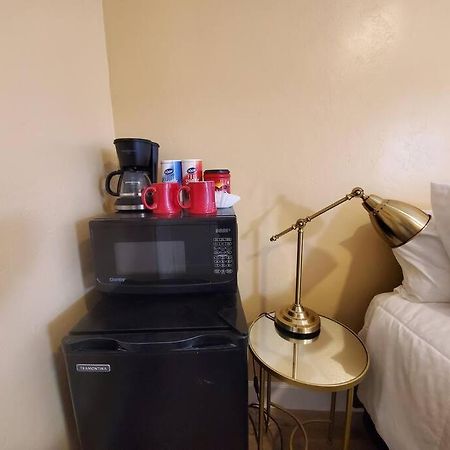 Centrally Located Studio And Cozy Place Perfect For Travelers And Couples! Located In San Diego Downtown! Perfect For Your Quick Getaway! Apartment Exterior photo