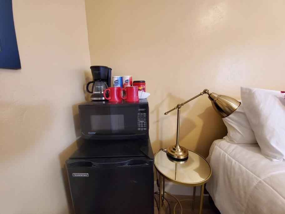 Centrally Located Studio And Cozy Place Perfect For Travelers And Couples! Located In San Diego Downtown! Perfect For Your Quick Getaway! Apartment Exterior photo