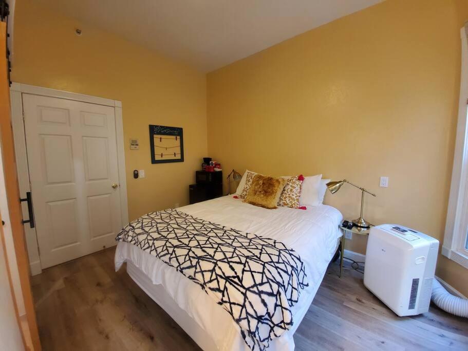Centrally Located Studio And Cozy Place Perfect For Travelers And Couples! Located In San Diego Downtown! Perfect For Your Quick Getaway! Apartment Exterior photo